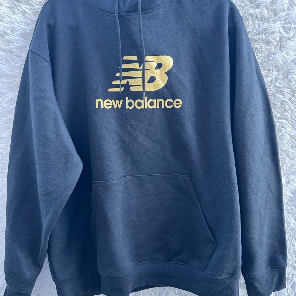 New Balance Men's Black Sweater NWT
